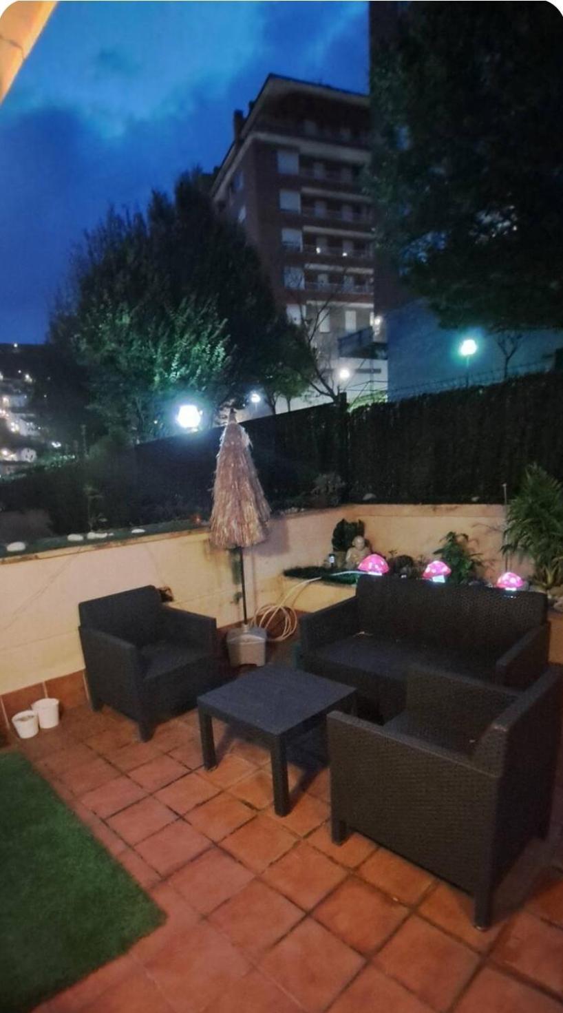 Habitacion Con Salida Directa A Terraza Chill Out Билбао Екстериор снимка